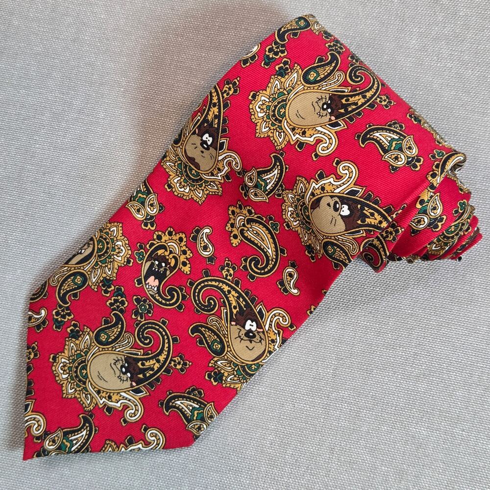 Vintage 1997 Taz Devil Looney Tunes Paisley Tie Red Gold WB Novelty 57x3.75